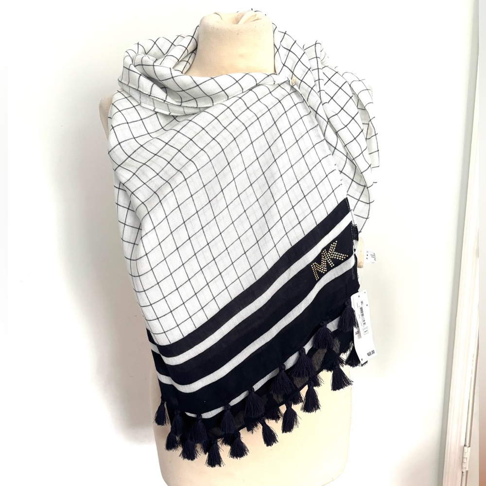 NWT Micheal Kors  large scarf